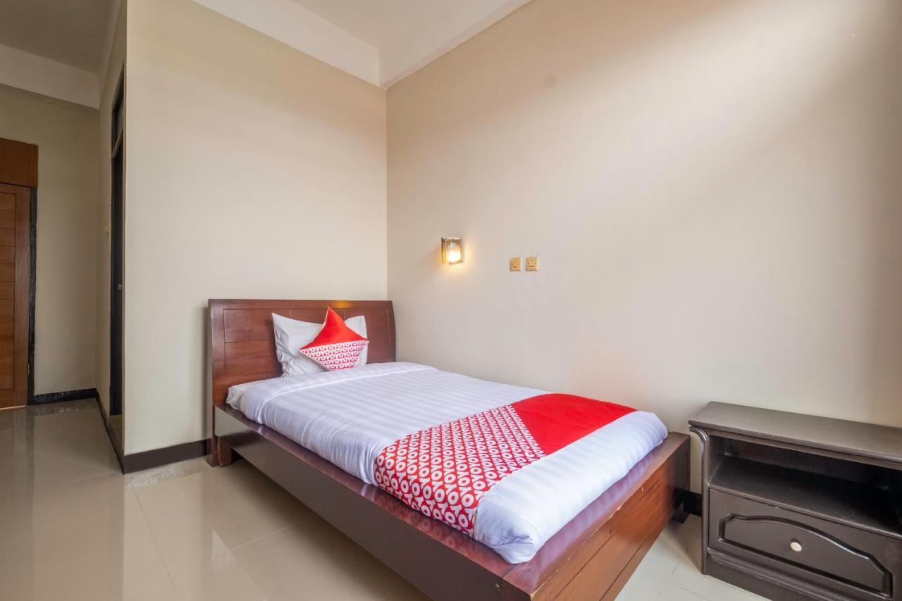 Hotel Capital O 2239 Endah Parahyangan 3*