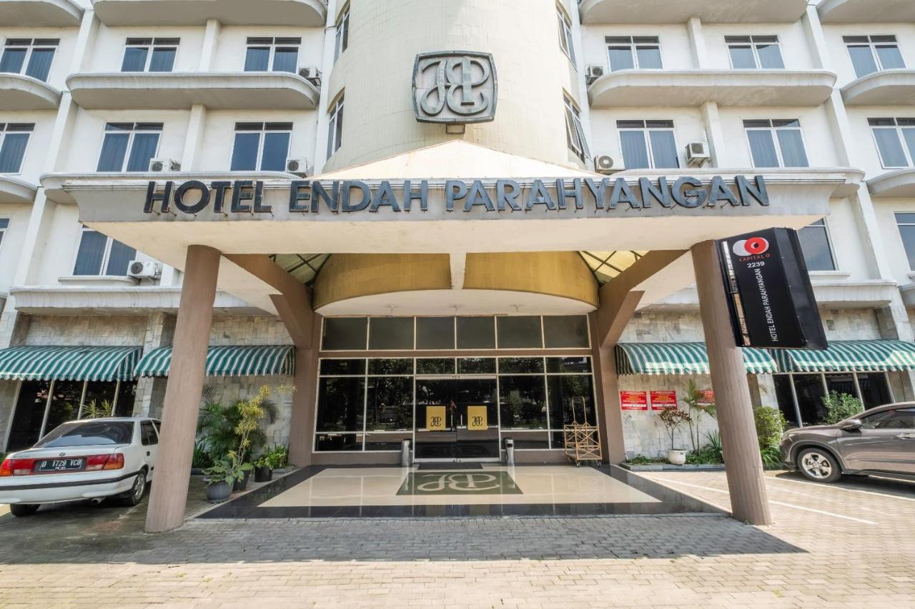Capital O 2239 Endah Parahyangan Hotel