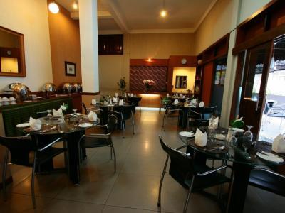 Capital O 2239 Endah Parahyangan Hotel Bandung