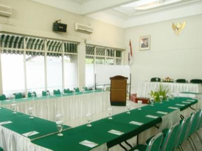 Hotel Capital O 2239 Endah Parahyangan 3*