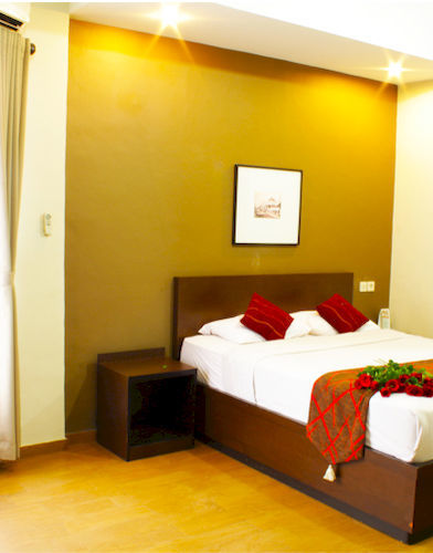Hotel Capital O 2239 Endah Parahyangan 3*